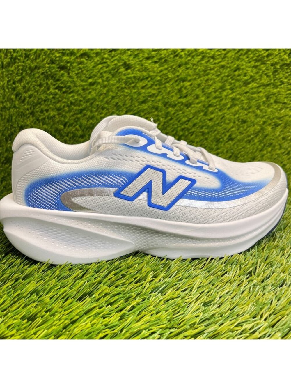 New Balance Ellipse v1 Womens Size 7D White Blue Athletic Running Shoes Sneakers